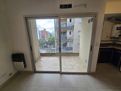 Departamento Semipiso 2 Ambientes Moron Sur. Dueño Vende