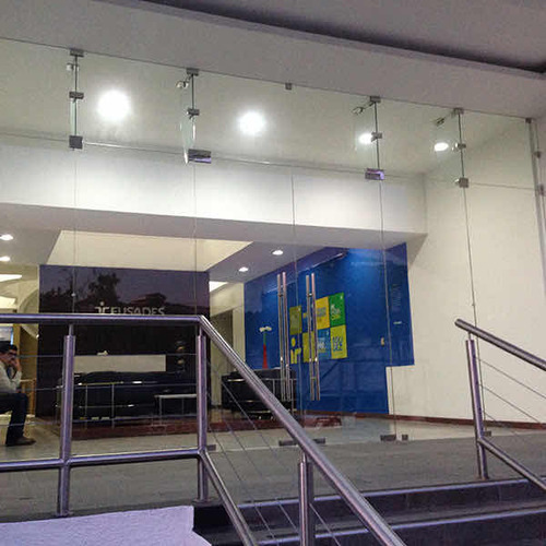 Fachadas Local Comercial Vidrio
