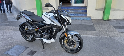 Imagen 2 de 20 de Bajaj Rouser Ns200