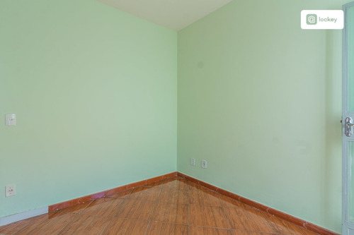 Imagem 2 de 12 de Aluguel De Casa De Fundos Com 30m² E 1 Quarto - 32004