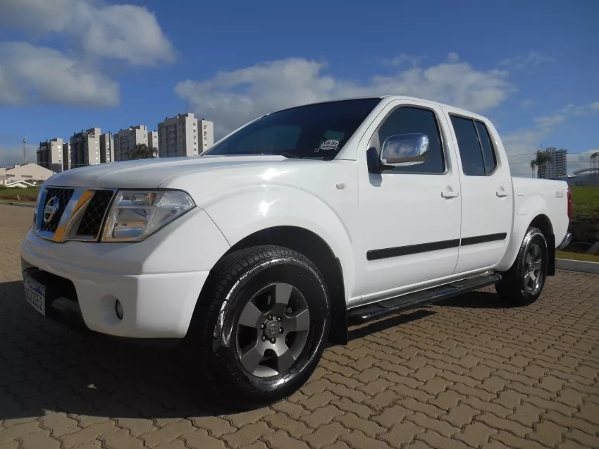 Nissan Frontier XE CD 4x4 2.5 TB Diesel