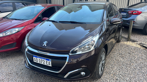 Peugeot 208 1.6 Feline
