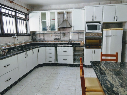 Casa Em Partenon Com 5 Dormitórios - Lu430140