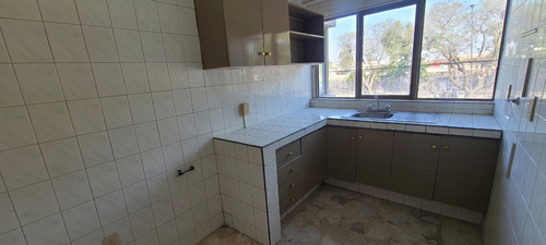 Edificio En Venta O Renta A Un Costado De La Unidad Deportiva De Av. Lazaro Cardenas