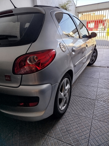 Peugeot 207 1.4 Quiksilver Flex 5p