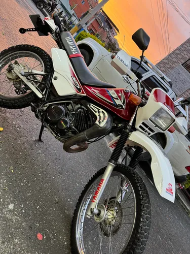 Moto Dt 125