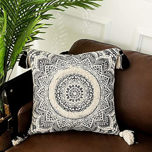 Ojia Farmhouse Mandala Throw Pillow Cover, Decorativa Negra 