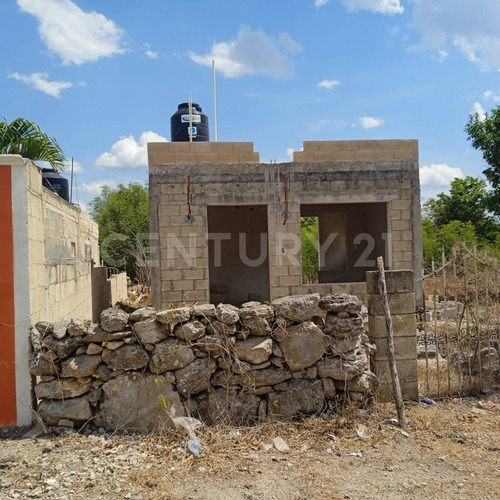 Se Vende Terreno En Citilcum Izamal En Yucatán De 600 M2 Con Construcción