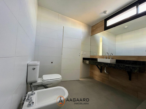 Lomas De Manantiales - Hermoso Duplex De 3 Dormitorios 3 Baños A Estrenar