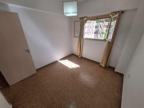 Departamento 2 Dorm - Emilio Olmos Al 200 - B° Centro