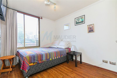 Departamento En Venta De 3 Dorm. En Providencia