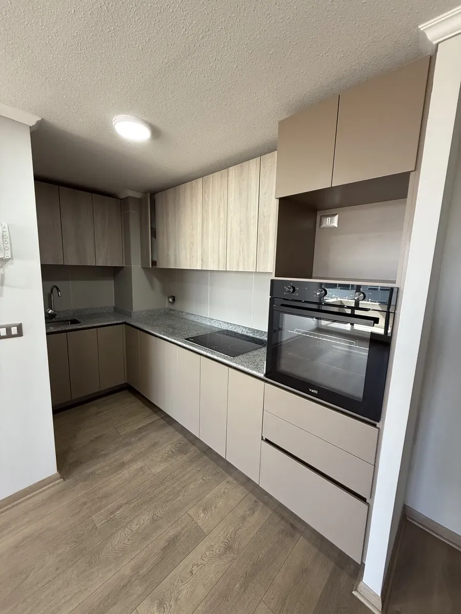 Imagen 2 de 9 de Depto Arriendo Piso 11 + Estacionamiento