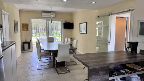 Casa En Venta - 4 Dormitorios Baños - Pinamar