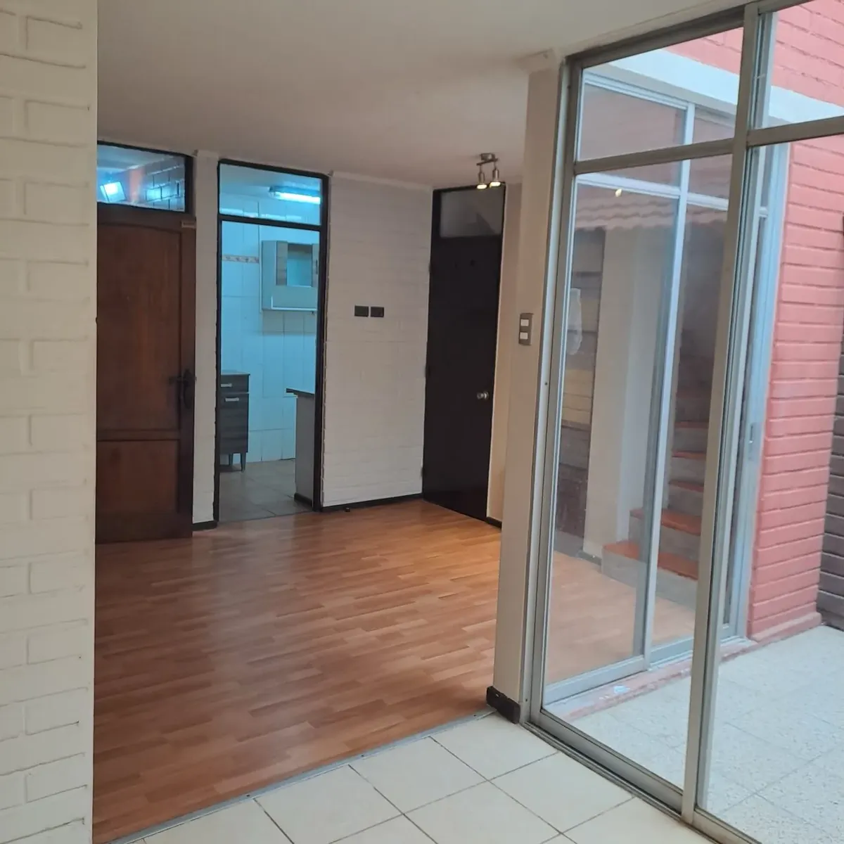 Imagen 3 de 20 de Vendo Linda Casa Metro Estación A La Puerta