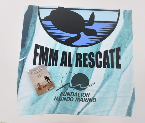 Kit Rescate Fmm (toallón + Libro) Color Blanco Y Celeste Fundacion