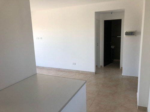 Departamento En Venta 2 Amb Con Cochera-saenz Peña