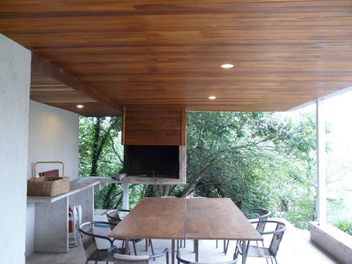 Casa Muy Funcional, Detalles De Diseño, Bien Ubicada