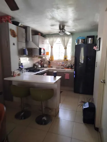 Casa En Esquina Frente A Parque, Terreno Excedente, Fraccionamiento Privado, Mirador Del Valle, Escobedo Nl