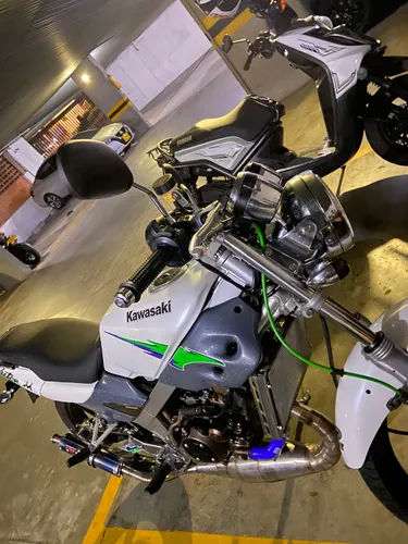 Víctor M Kawasaki