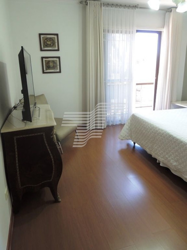 Imagem 13 de 15 de Sobrado Triplex, Água Verde, 6 Quartos (2 Suítes) Edícula, 4 Vagas. - Re61432752