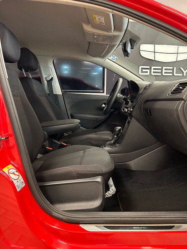 Volkswagen Vento 1.6 Sound At