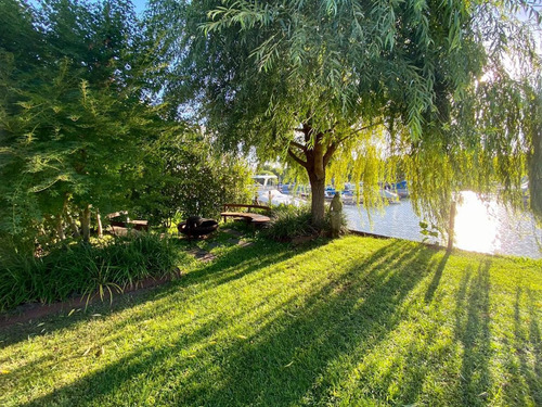 Imagen 16 de 20 de Santa Maria De Tigre -exclusiva Casa Al Rio En Venta.