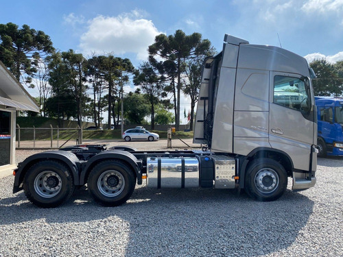 Imagem 5 de 15 de Volvo 540 Fh Globetrotter 2021 Traçado 6x4