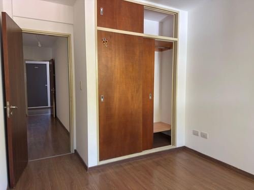 Santiago Al 900 Alquiler Departamento 1 Dormitorio Con Cochera En Rosario
