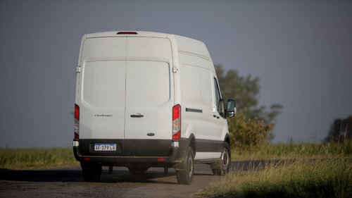 Imagen 3 de 17 de Ford Transit 2.0 Furgón Largo Techo Elevado Automática (e)