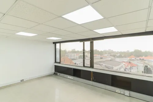 Oficina En Arriendo En Centro Internacional. Cod A1094006