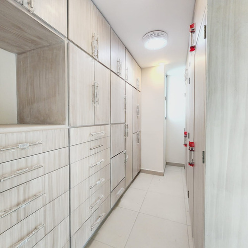 Casa En Venta En Veracruz Con Alberca, Fracc. Las Palmas De Medellín, Ver.