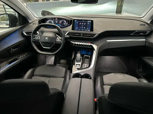 Peugeot 5008 Allure Pack 7 Pasajeros Aut 2023