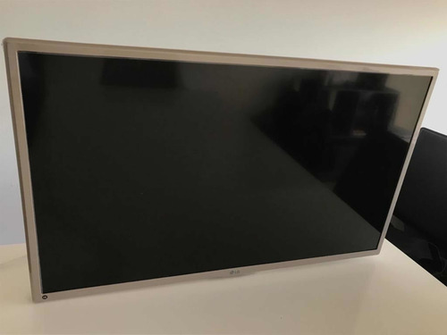 Televisor LG Smart 32 Excelente Estado Con Soporte De Pared
