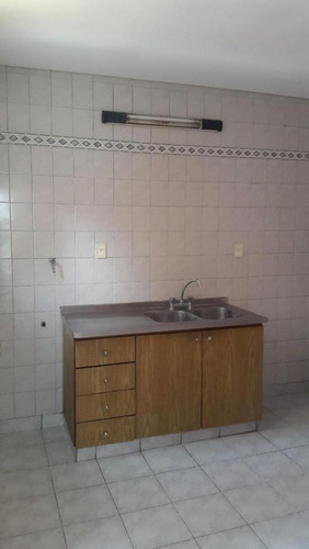 Imagen 9 de 17 de Oficina En Alquiler , Apto Profesional O Vivienda