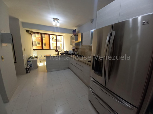 Se Vende Apartamento En Mañongo Cerca De Kromi Y Del Sambil, Excelente Ubicación Con Planta Electrica Y Agua De Pozo. Dapo