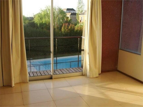 Imagen 18 de 30 de Excelente Casa Sobre Lote Central