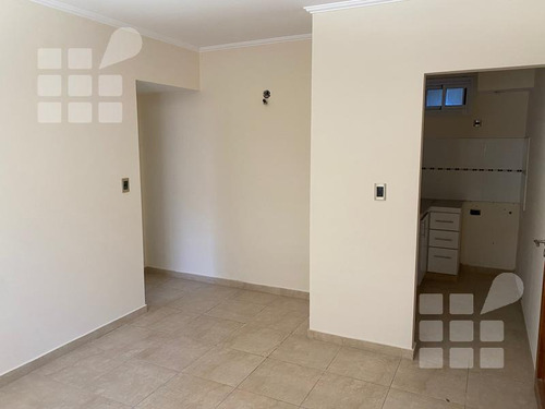 Imagen 6 de 13 de Departamento - La Plata