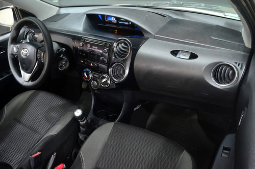 Toyota Etios 1.5 Sedan Xs