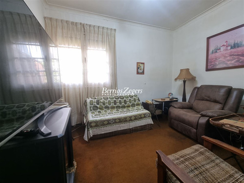 Casa En Venta De 3 Dorm. En Ñuñoa