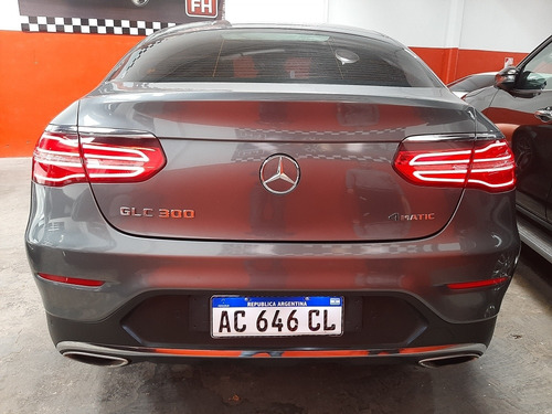Imagen 5 de 15 de Mercedes Benz Glc 300 Coupe - Amg Line - Impecable - Permuto