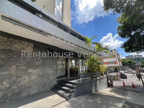 Vendo Hermosa Y Funcional Oficina El Rosal !!! Piso Completo, Totalmente Remodelada , Con 14 CubĂculos !!!! Verla Es Comprarla ..!!!