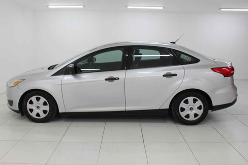 Imagen 2 de 15 de Ford Focus 2015 4 Cilindros