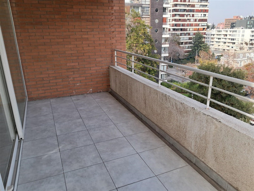 Departamento En Arriendo De 2 Dorm. En Providencia