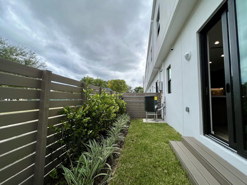 Imagen 12 de 29 de Townhouse A Estrenar En Hallandale