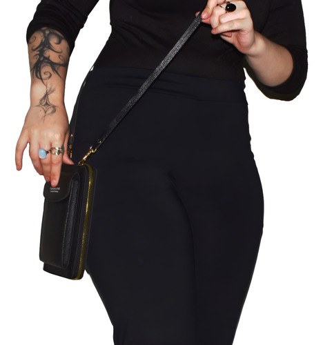Cartera Bandolera Portacelular Tresher En Ecocuero Negro Lisa Dorado Negro