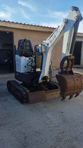 Mini Escavadeira Bobcat 418