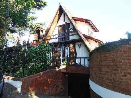 Imagen 2 de 4 de Chalet Ph En Venta Cond En Ituzaingo Norte