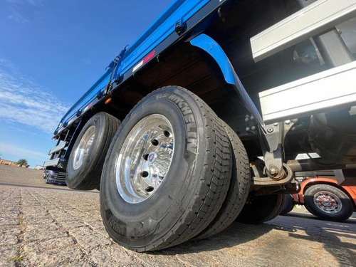 Scania P 360 Ano 2023 8x2 Bitruck Bem Nova Sem Detalhes