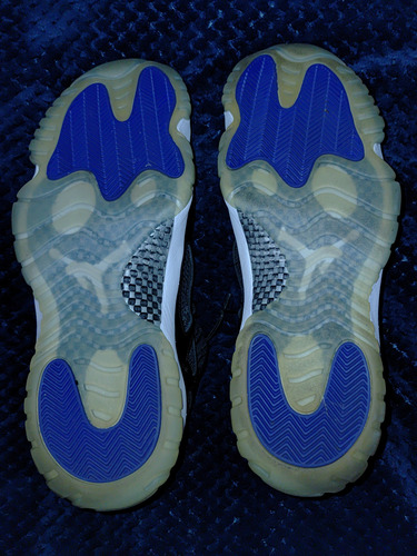 Jordan 11 Retro Low Ie Space Jam (Usado)