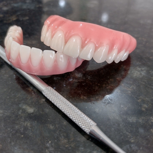 Imagem 2 de 4 de Confecção De Prótese Odontológica